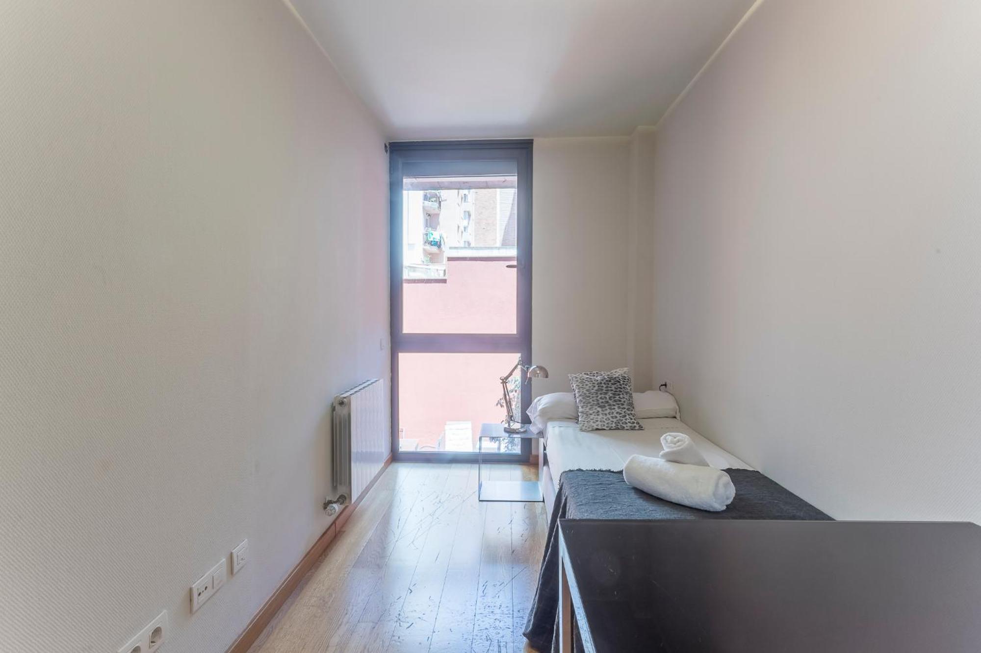- Pool Terrace In Center *