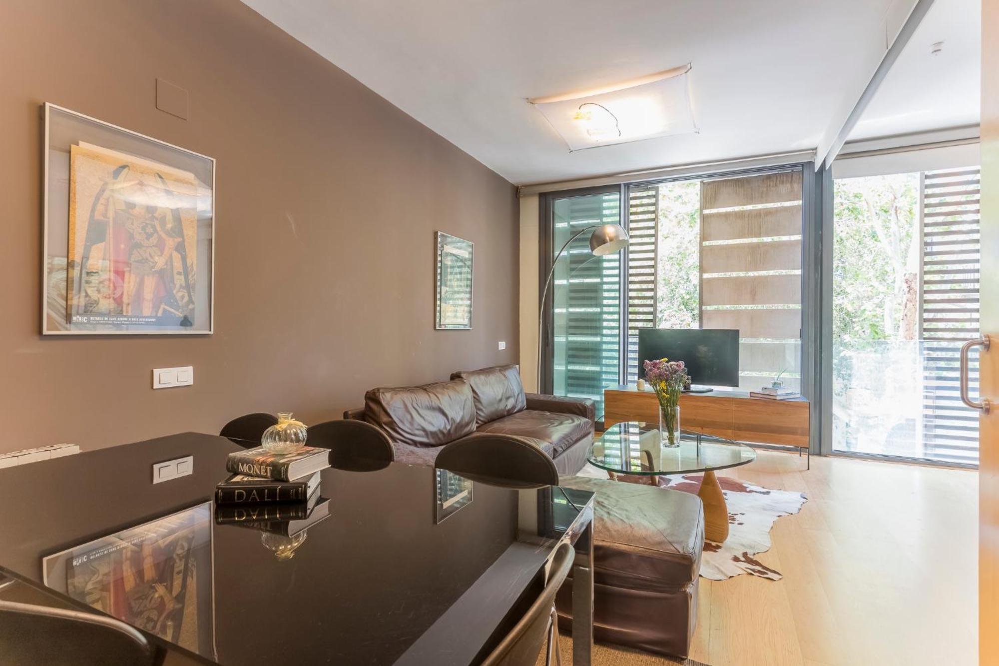 - Pool Terrace In Center *