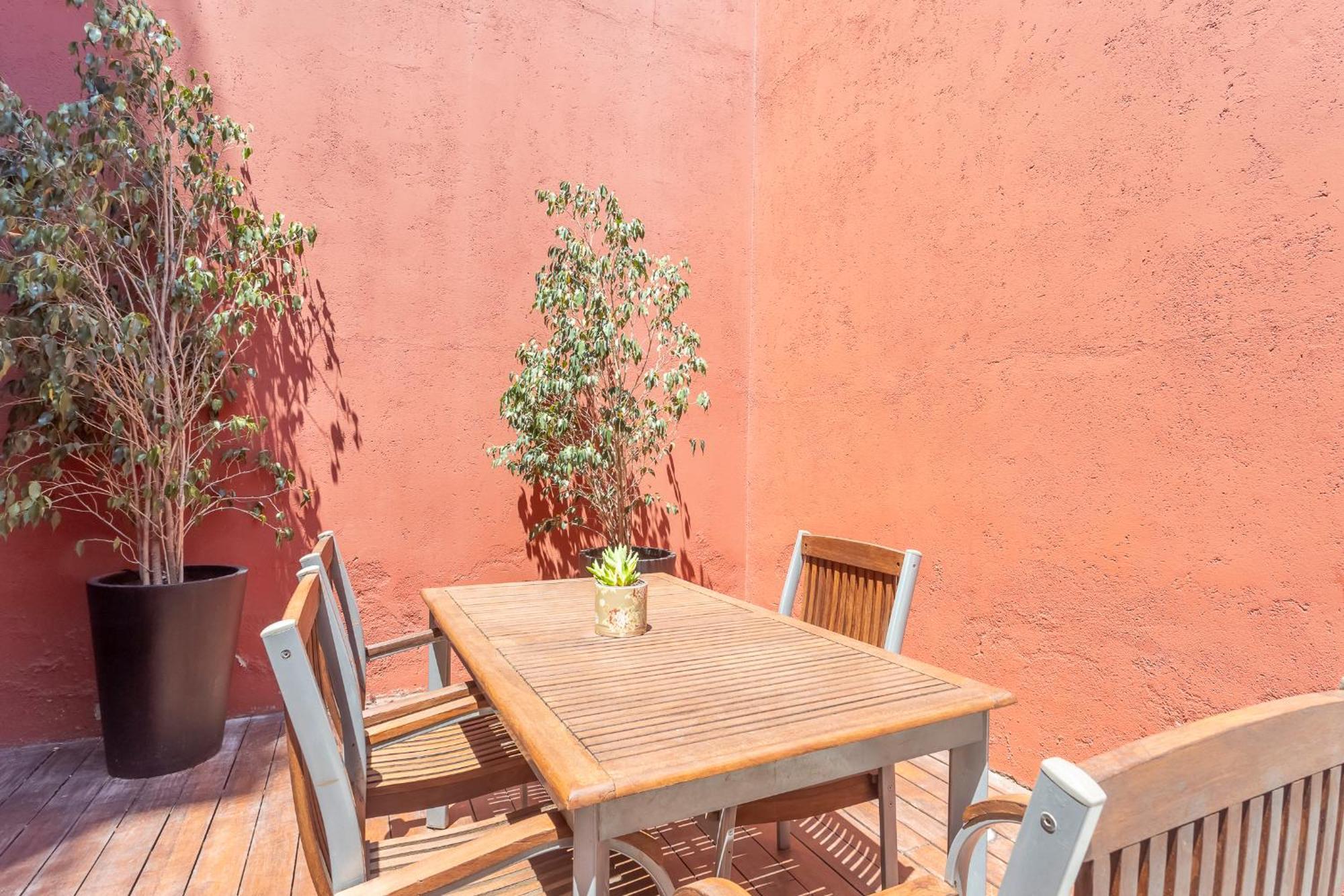 - Pool Terrace In Center *